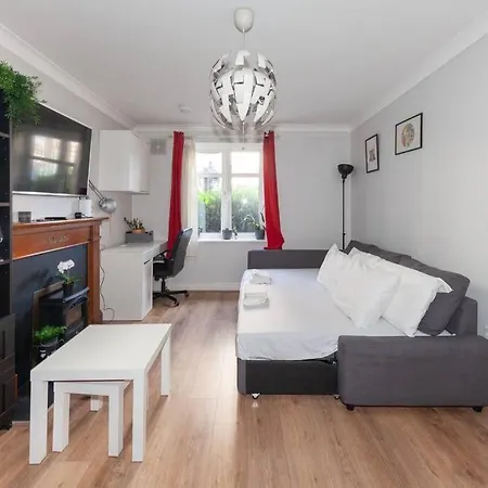 Inviting 2bd Flat 15 Mins From Heart Of Dublin! * 더블린