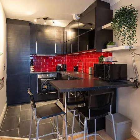 Inviting 2bd Flat 15 Mins From Heart Of Dublin! 더블린